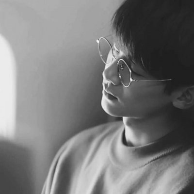 微信黑白高冷帅气男生头像