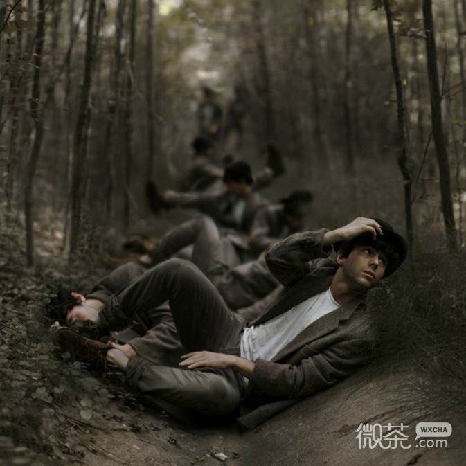 超现实主义作品旅梦者的自画像系列微信图片下载
