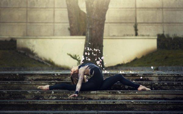 美妙意境的好看女生舞姿系列微信图片合集下载