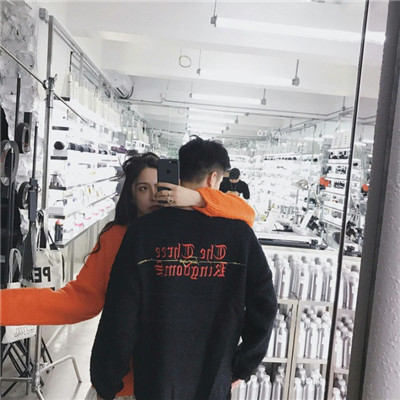 微信近期热门情侣头像