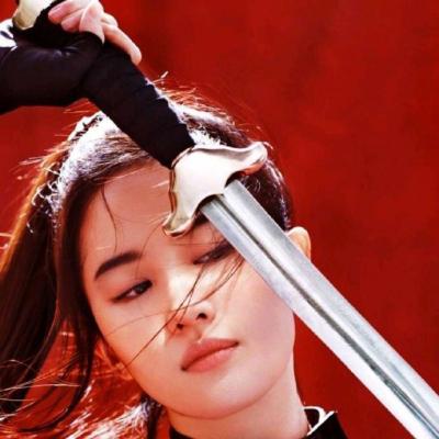 微信冷酷霸气好看女生头像