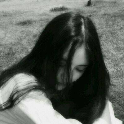 微信个性伤感黑白女生头像