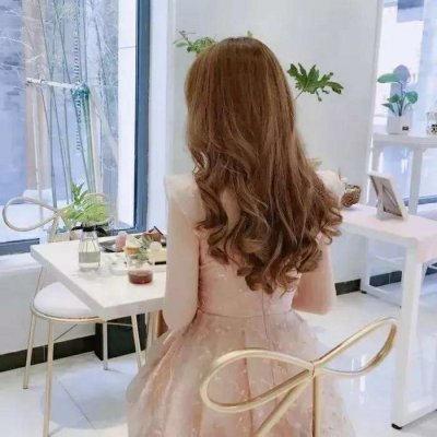微信独一无二背影女生头像