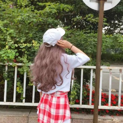 微信独一无二背影女生头像