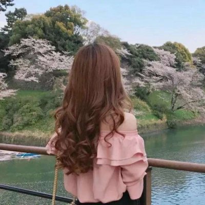 微信独一无二背影女生头像