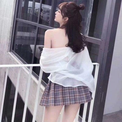 微信独一无二背影女生头像