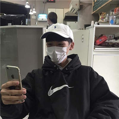 微信阳光手机控帅气男生头像