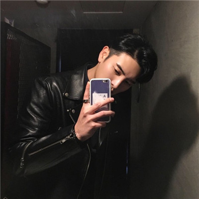 微信阳光手机控帅气男生头像