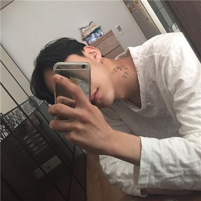 微信阳光手机控帅气男生头像