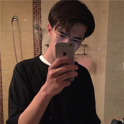 微信阳光手机控帅气男生头像