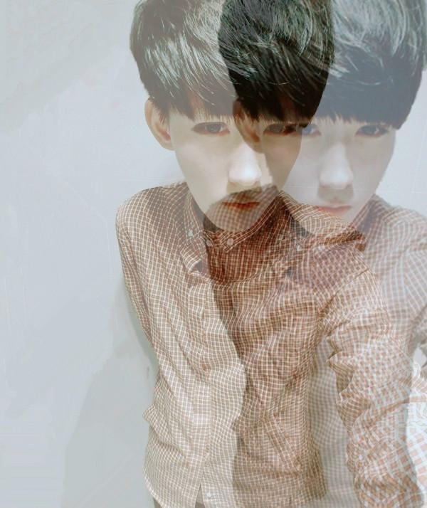 帅气男子网络红人微信带字图片合集下载