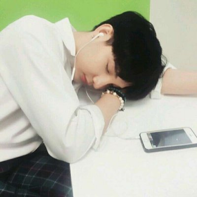 微信最新动漫阳光帅气男生头像