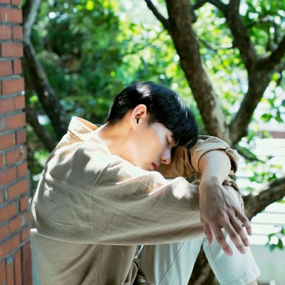 微信最新动漫阳光帅气男生头像