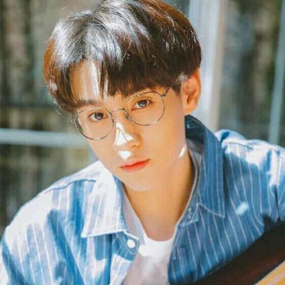 微信最新动漫阳光帅气男生头像