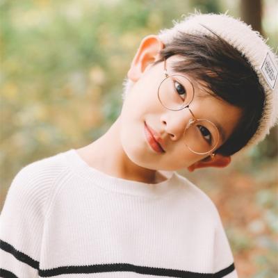 微信帅气可爱小正太萌娃男生头像
