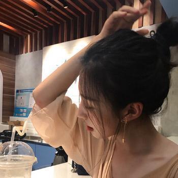 微信个性气质成熟风女生头像