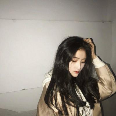 微信个性气质成熟风女生头像