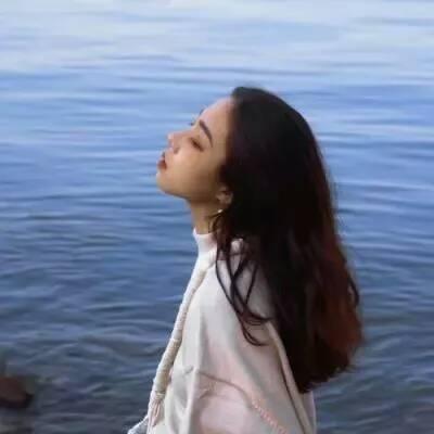 微信个性气质成熟风女生头像