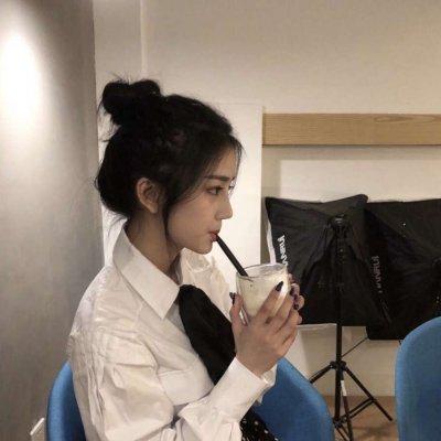 微信个性气质成熟风女生头像