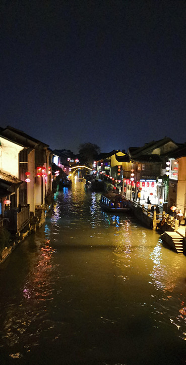 微信唯美城市聊天背景