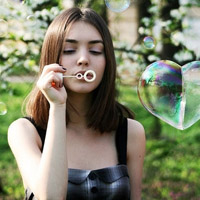 调皮可爱风格女生系列微信头像合集下载