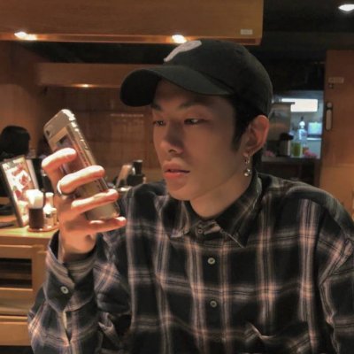 微信个性帅气阳光男生头像