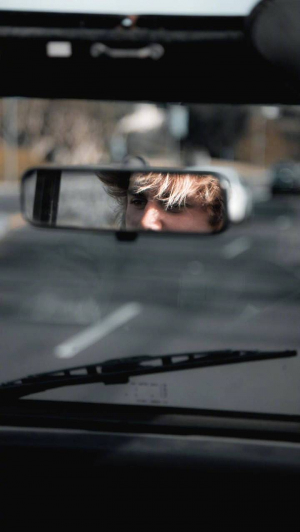 微信孤独伤感意境聊天背景