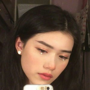 微信最新时尚霸气意境女生头像