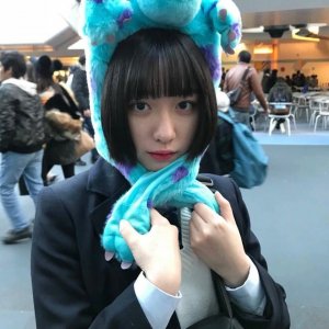 微信最新时尚霸气意境女生头像