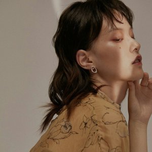 微信最新时尚霸气意境女生头像