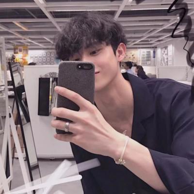 微信最火爆气质独特男生头像
