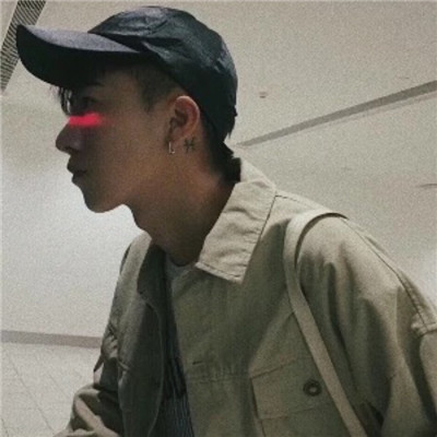 微信独一无二帅气侧脸男生头像
