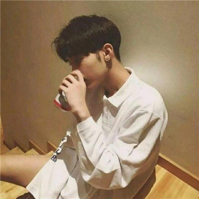 微信独一无二帅气侧脸男生头像