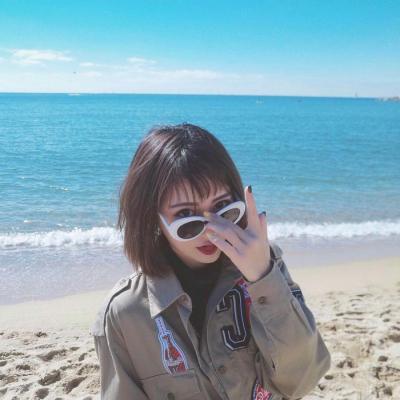 微信唯美好看短发女生头像