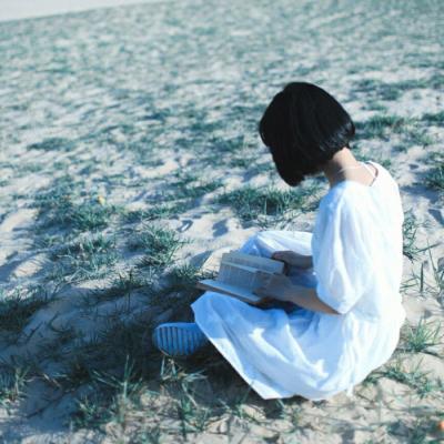 微信唯美好看短发女生头像