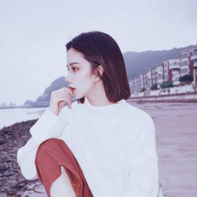 微信唯美好看短发女生头像