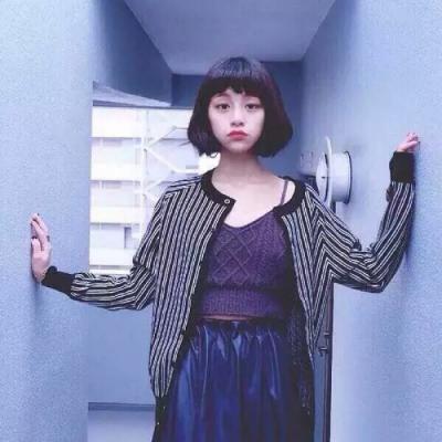 微信唯美好看短发女生头像