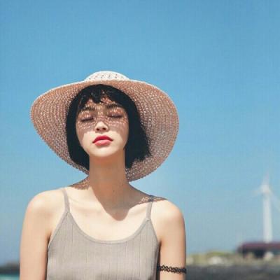 微信唯美好看短发女生头像