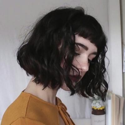 微信唯美好看短发女生头像