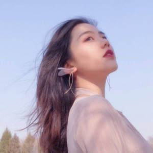 微信最新俏皮风女生头像