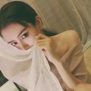 微信最新唯美气质阳光女生头像