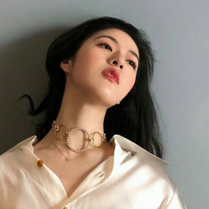 微信最新俏皮风女生头像