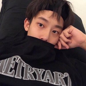 微信最新时尚高颜值男生头像