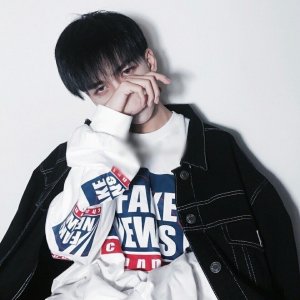 微信最新时尚高颜值男生头像