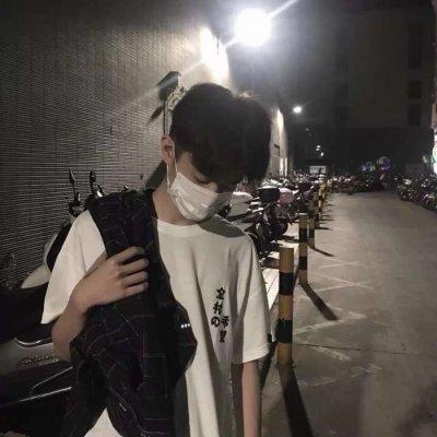 微信最新清新帅气男生头像
