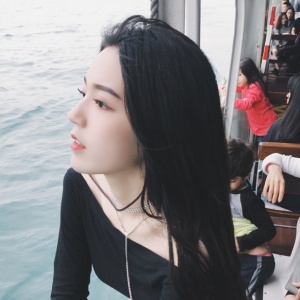 微信最新唯美清新俏皮风女生头像