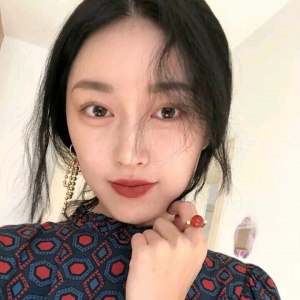 微信最新唯美清新俏皮风女生头像