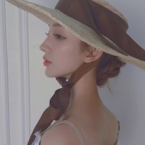 微信最新唯美清新俏皮风女生头像