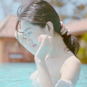 微信最新唯美清新俏皮风女生头像