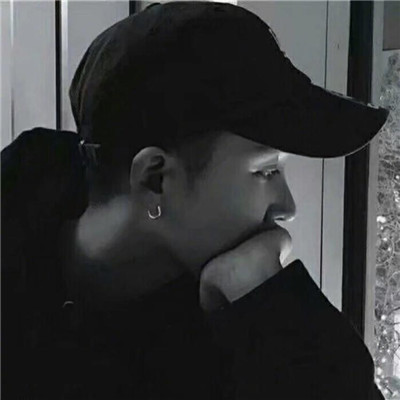 微信最新非主流霸气冷酷情侣头像